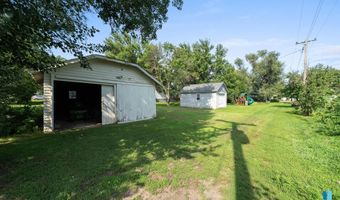 611 E 3Rd St St, Bridgewater, SD 57319