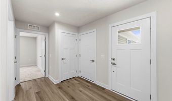 994 Bookman Ave, Akron, OH 44312