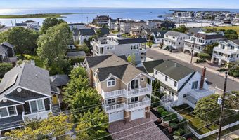 706 S BAY Ave, Beach Haven, NJ 08008
