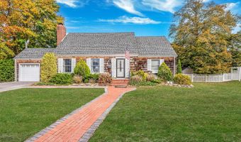 50 Mole Pl, Amityville, NY 11701