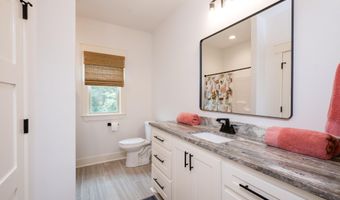 4032 Eagle Valley Dr, Benton, AR 72019