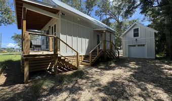 216 15th St, Apalachicola, FL 32320