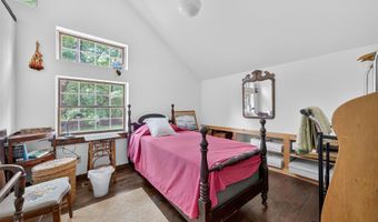 69 Smith Hill Rd, Airmont, NY 10952