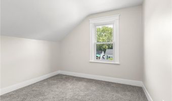 15 Spruce Ave, Cranston, RI 02910