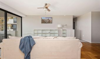 4141 N HENDERSON Rd 702, Arlington, VA 22203