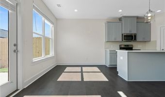 64 Auburn Woods Dr, Auburn, GA 30011