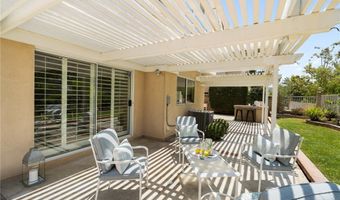 405 S Laureltree Dr, Anaheim, CA 92808