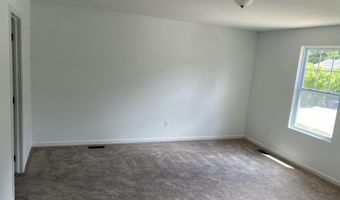 2682 Valley Dr, Ann Arbor, MI 48103