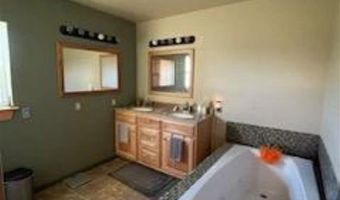 720 Lane 39, Burlington, WY 82411