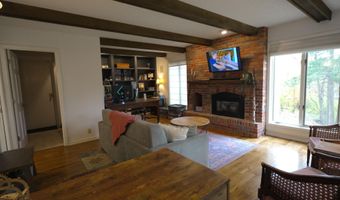 4015 Mathews Rd, Ames, IA 50014