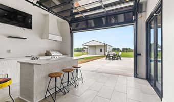 100 Viaulet Rd, Youngsville, LA 70592