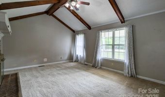 589 White Pines Cir, Camden, SC 29020