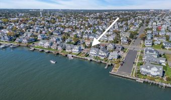 210 Roosevelt Ave, Avon By The Sea, NJ 07717