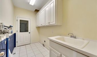 5035 Towne Lake Hls N, Woodstock, GA 30189