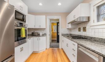 68 Sachuest Way, Middletown, RI 02842