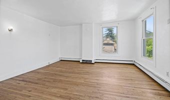 62 Center St, Amsterdam, NY 12010