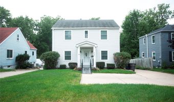 4020 Douglas Ave, Des Moines, IA 50310