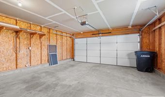 2851 E Chasewood Dr, Ammon, ID 83406