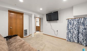 523 Kyle Ave, Baltic, SD 57003