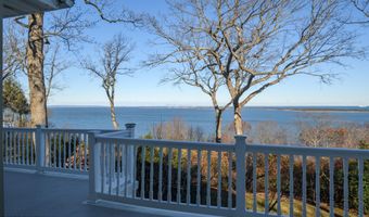 4 Hillside Rd, Atlantic Highlands, NJ 07716