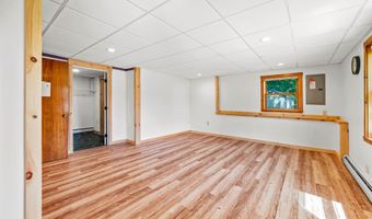 47 Westwood Pkwy, Barre, VT 05641