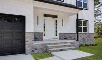 127 Rogers St, Bayville, NJ 08721