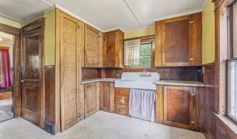 4 Florence Street Pl, Augusta, ME 04330