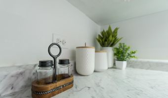 1050 Wall St 8D, Ann Arbor, MI 48105