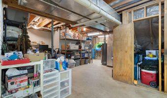 24352 State Hwy Ee, Aurora, MO 65605