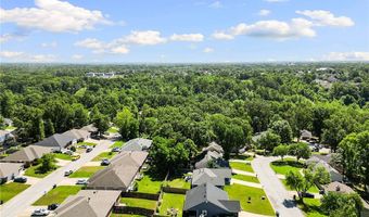 13 Greenridge Ln, Bentonville, AR 72712