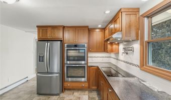 382 Beavertail Rd, Jamestown, RI 02835