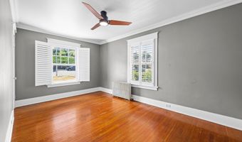 677 17TH St, Astoria, OR 97103