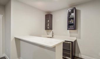 2200 ARROWLEAF Dr, Cheyenne, WY 82007