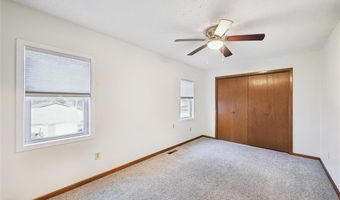 88 Main Ave, Atkins, IA 52206