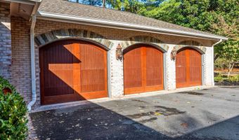 9209 VENDOME Dr, Bethesda, MD 20817