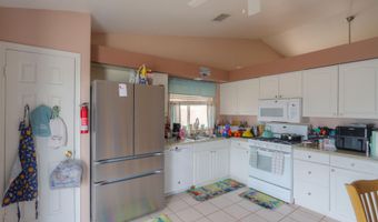 8735 W PINEVETA Dr W, Arizona City, AZ 85123