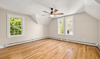 33 Brookline St, Abington, MA 02351