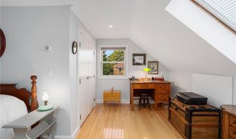 3 Harold St, Newport, RI 02840
