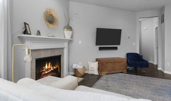 402 Henstride Ct, Ann Arbor, MI 48108