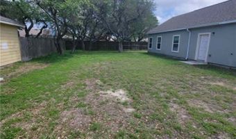 104 Pelican Ave, Aransas Pass, TX 78336