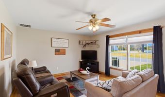 399 Trenton Ave N, Bayville, NJ 08721