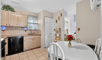 905 Madaline Dr 905, Avenel, NJ 07001