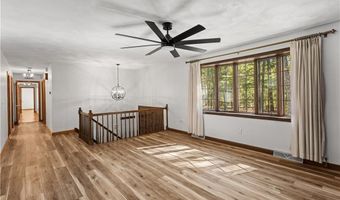 886 Weaver Hill Rd, Coventry, RI 02816