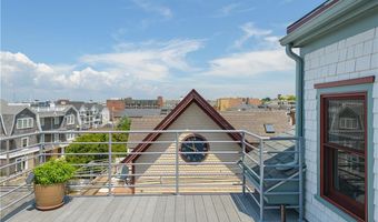 433 Thames St E, Newport, RI 02840