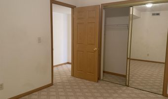 530 S 5th St, Akron, IA 51001