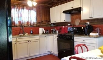 1-3 Parker Memorial Dr, Branford, CT 06405