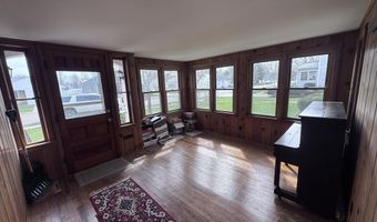 423 N Johnson St, Ada, OH 45810