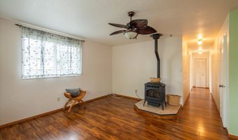 1105 1ST St, Bandon, OR 97411