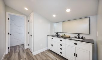 1302 W Coyote Trl, Benson, AZ 85602