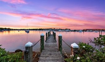 81 Mathewson Rd, Barrington, RI 02806